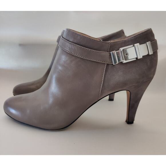 Vince Camuto Gray Vanny Ankle Heel Bootie Size 10M Leather Suede - Picture 3 of 12